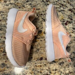 Nike Toddler Peach Mesh Sneakers